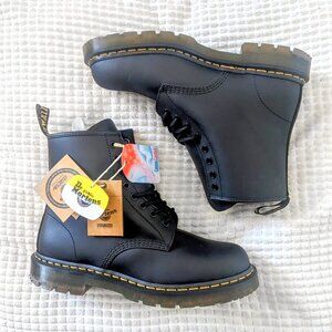 Dr. Martens 1460 Slip Resistant Leather Lace Up Black Boots Men's/Women's